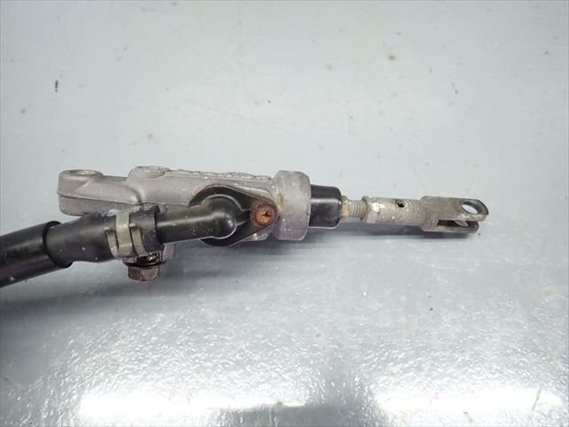 β251017-2 ヤマハ TZR50R 4EU セル付き (H7年式) 絶版！希少！ 純正 リアブレーキマスターシリンダー 固着無し！_画像4