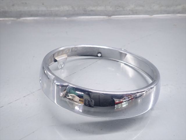 ε251125-25 カワサキ W1 500SS ヘッドライトリム スタンレー 6-0752 破損無し！_画像3