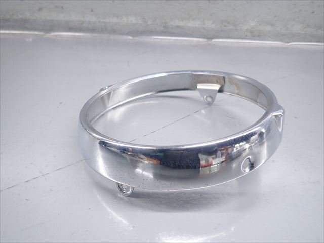 ε251125-25 カワサキ W1 500SS ヘッドライトリム スタンレー 6-0752 破損無し！_画像4