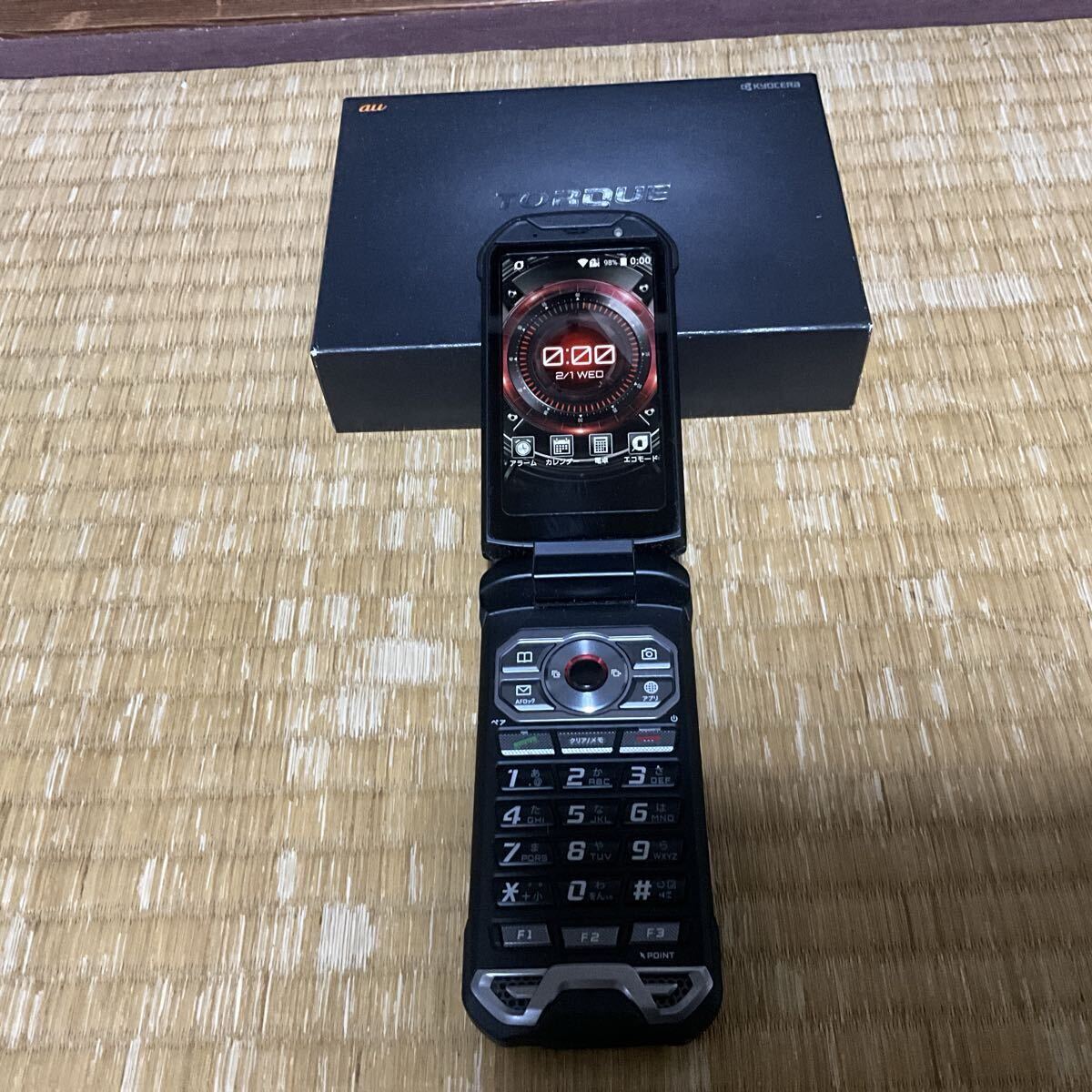 京セラ TORQUE X01 au KDDI シルバー KYF33SSA ガラホ_画像3
