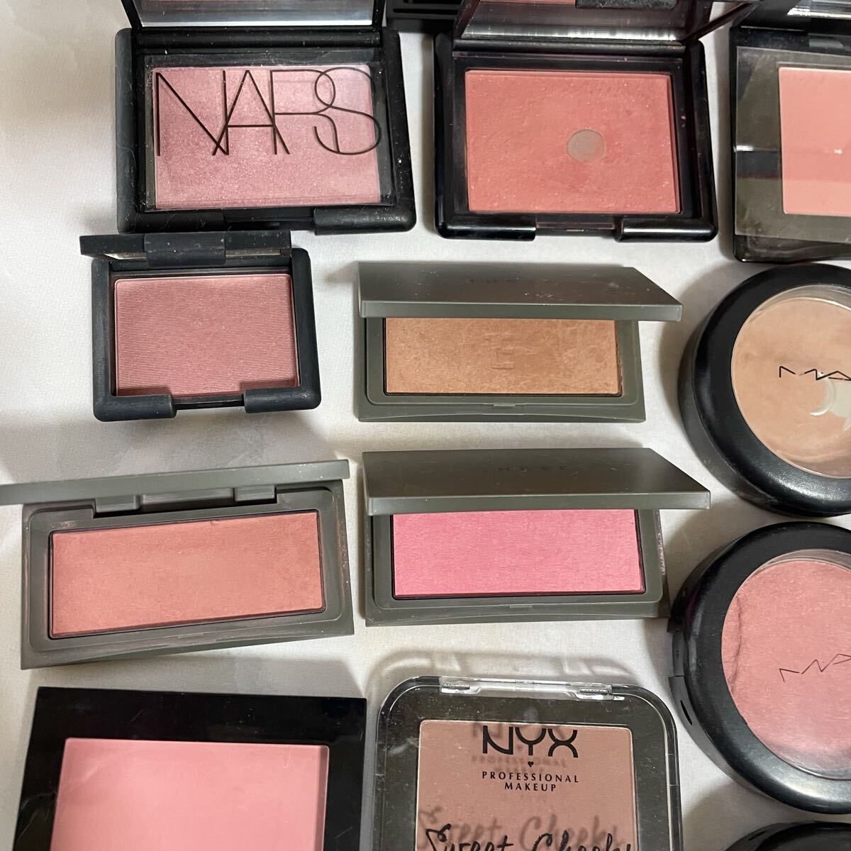 マック MAC ナーズ スリー ローラメルシエ キャンメイク セザンヌ マキアージュ パウダーチーク ほお紅 コスメ 化粧品 30点 まとめ売り_画像3