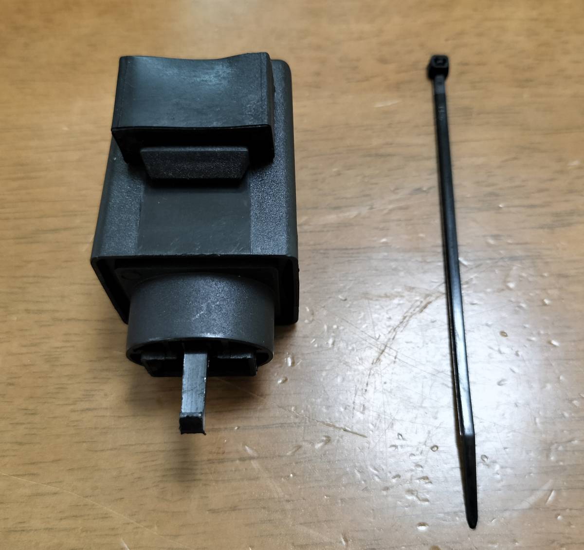 ICウインカーリレー ウインカーのLED化に！ 3ピン ２ピンでもOK! ゼファー エストレア Dトラッカー スーパーシェルパ ZZR Ninja ZRX W650_画像1