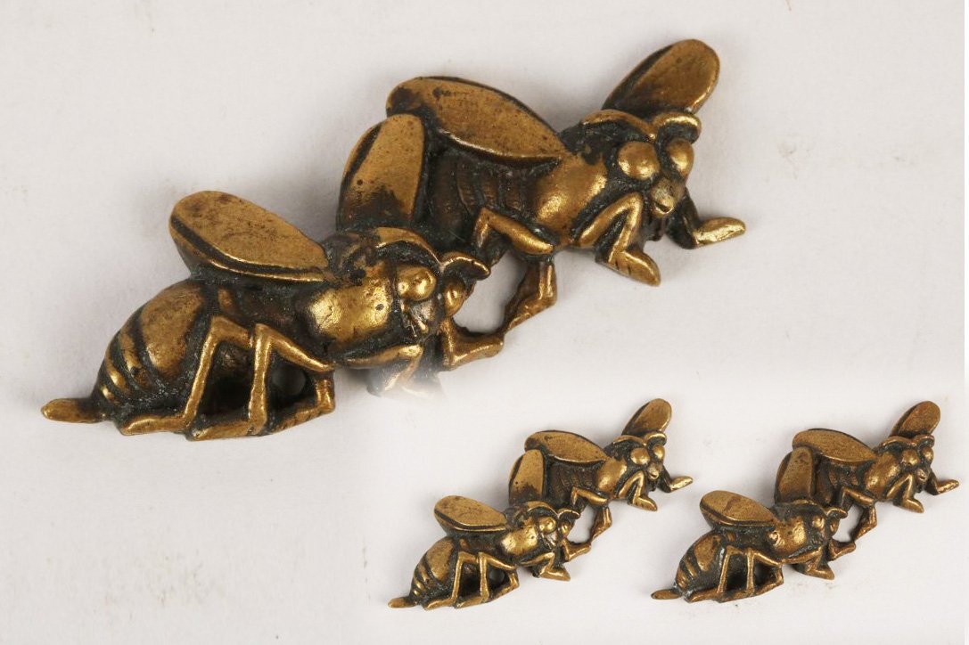 [.. магазин .] меч . изобразительное искусство / Edo период / нет ./ медь земля цветная роспись меласса пчела map глаз ./10g/K-874( поиск ) гарда меча /./ японский меч / меч принадлежности /. голова / глаз .