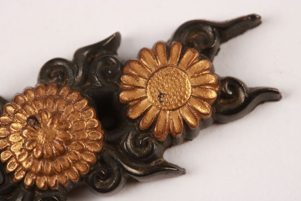 [.. магазин .] меч . изобразительное искусство / Edo период / нет ./ медь земля полосный . map глаз . один на /K-1249( поиск ) антиквариат / японский меч / меч принадлежности / глаз .