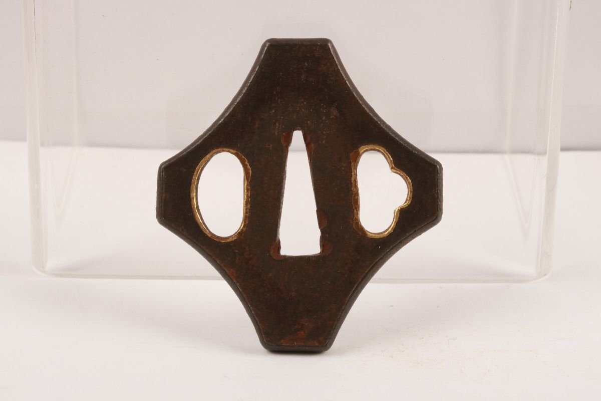 [.. магазин .] меч . изобразительное искусство / Edo период / нет ./ металлический земля . форма гарда меча /K-1238( поиск ) гарда меча /./ японский меч / меч принадлежности 