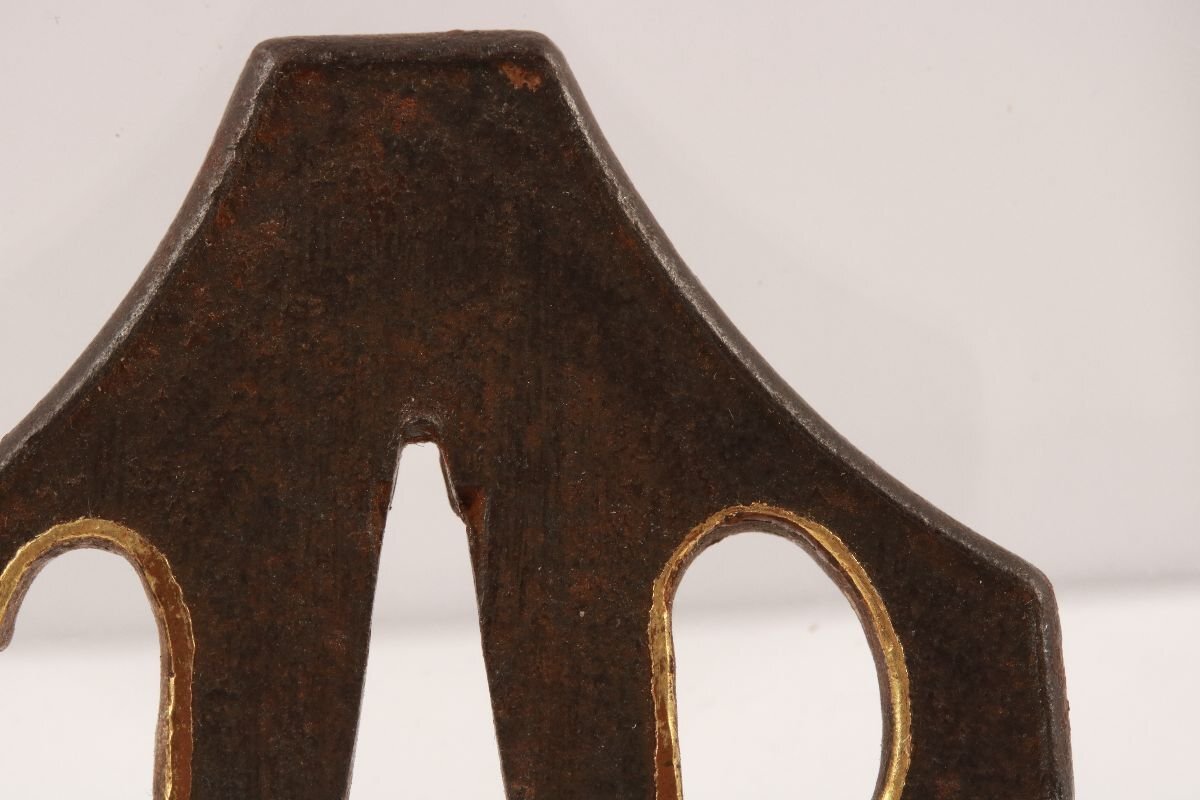 [.. магазин .] меч . изобразительное искусство / Edo период / нет ./ металлический земля . форма гарда меча /K-1238( поиск ) гарда меча /./ японский меч / меч принадлежности 