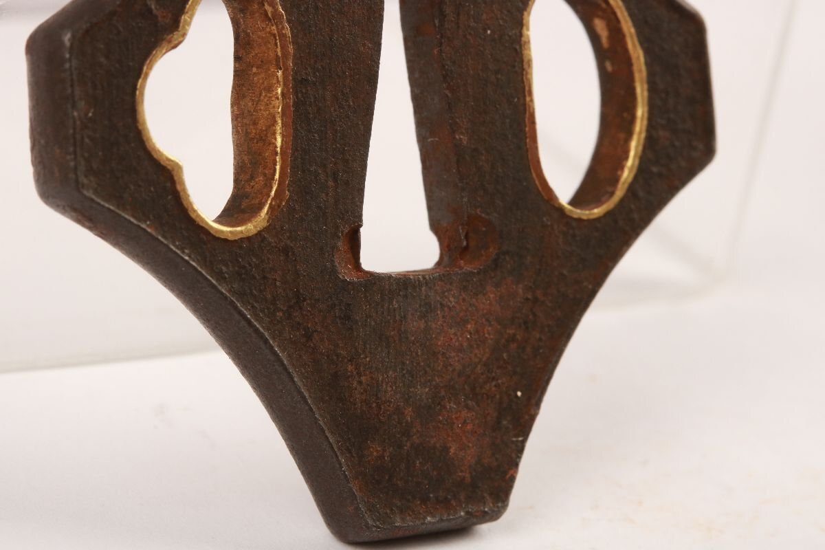 [.. магазин .] меч . изобразительное искусство / Edo период / нет ./ металлический земля . форма гарда меча /K-1238( поиск ) гарда меча /./ японский меч / меч принадлежности 