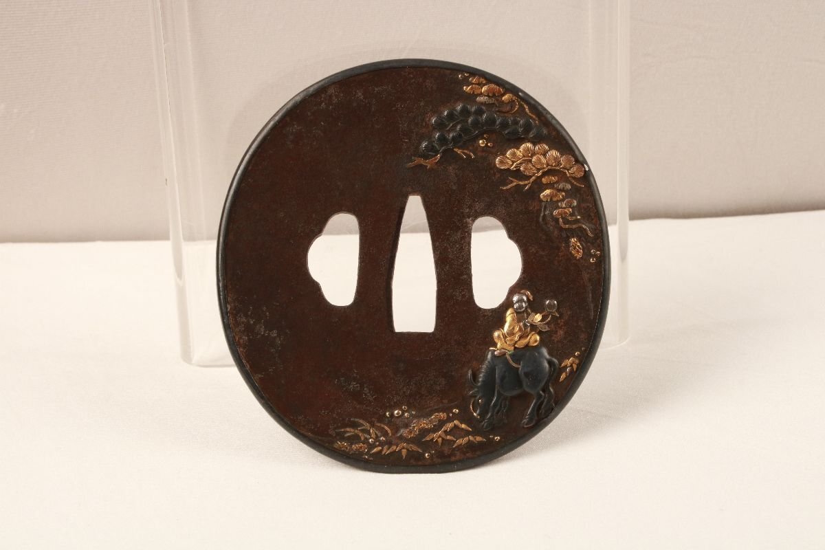 [.. магазин .] меч . изобразительное искусство / Edo период / нет ./ металлический металлы серебряный .. сосна .. корова map круг форма гарда меча /K-1383( поиск ) гарда меча /./ японский меч / меч принадлежности 