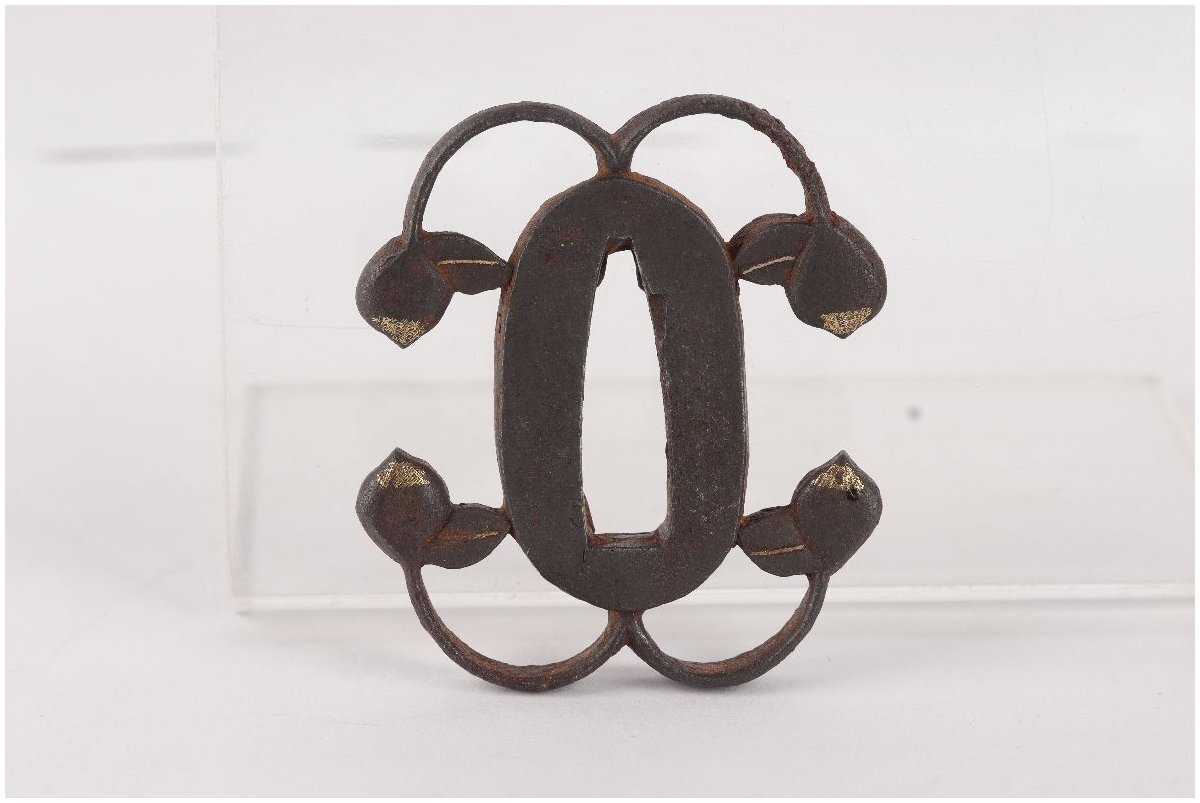 [.. магазин .] меч . изобразительное искусство / Edo период / нет ./ металлический металлы ... map менять . форма гарда меча /49g/K-460 ( поиск ) антиквариат / гарда меча /./ японский меч / меч принадлежности /. голова / глаз .