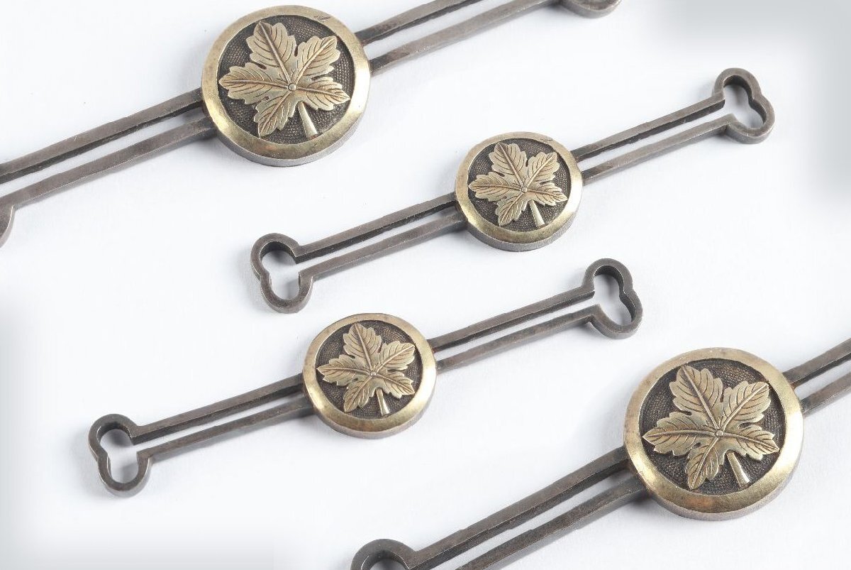 [.. магазин .] меч . изобразительное искусство / Edo период / нет ./ медь рыба .. земля серебряный ..... лист map глаз ./35g/K-796( поиск ) гарда меча /./ японский меч / меч принадлежности /. голова / глаз .