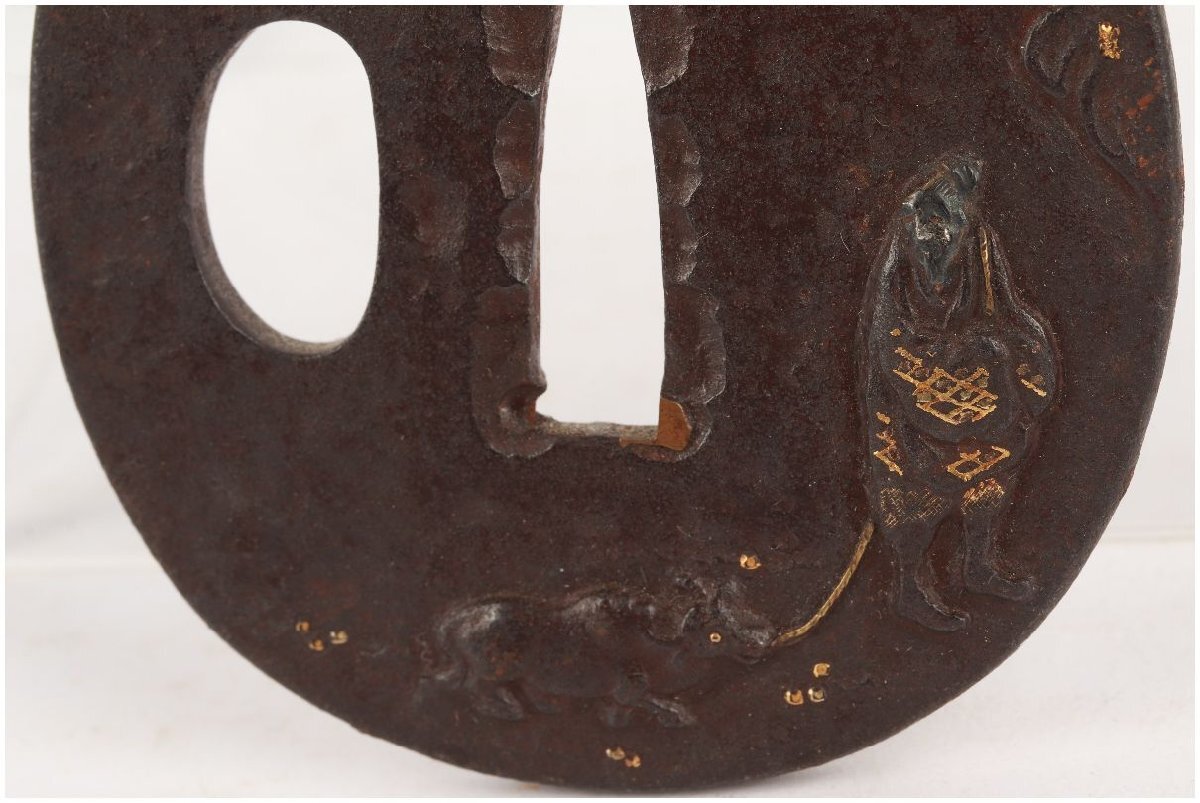 [.. магазин .] меч . изобразительное искусство / Edo период / нет ./ металлический металлы серебряный ... корова .. человек map круг форма гарда меча /71g/K-938( поиск ) гарда меча /./ японский меч / меч принадлежности /. голова / глаз .