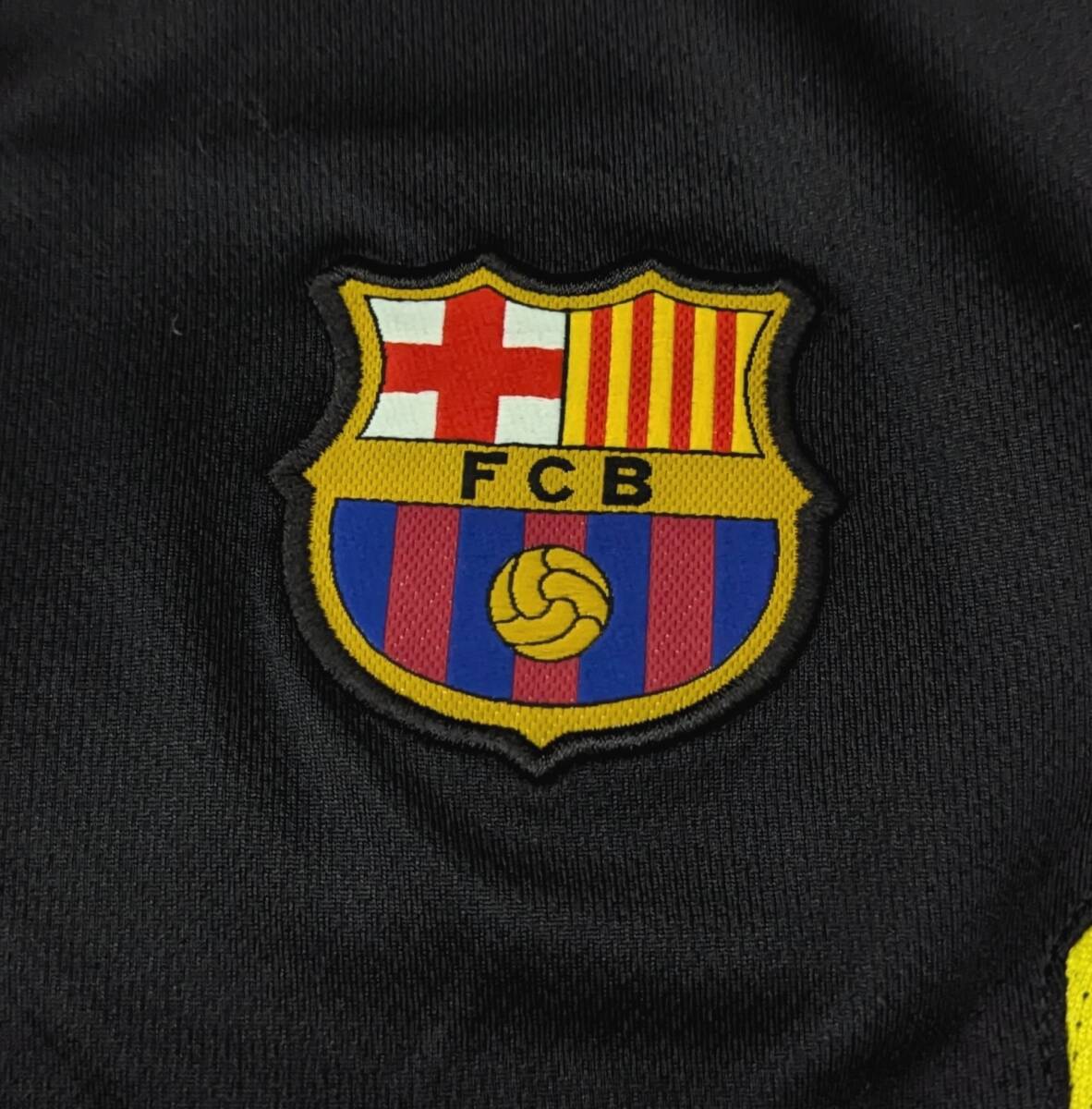 5302C 送料185円♪ NIKE ナイキ DRI-FIT 速乾 FCバルセロナ 2013‐14年 ジュニアサイズ M 145 ユニフォーム_画像3