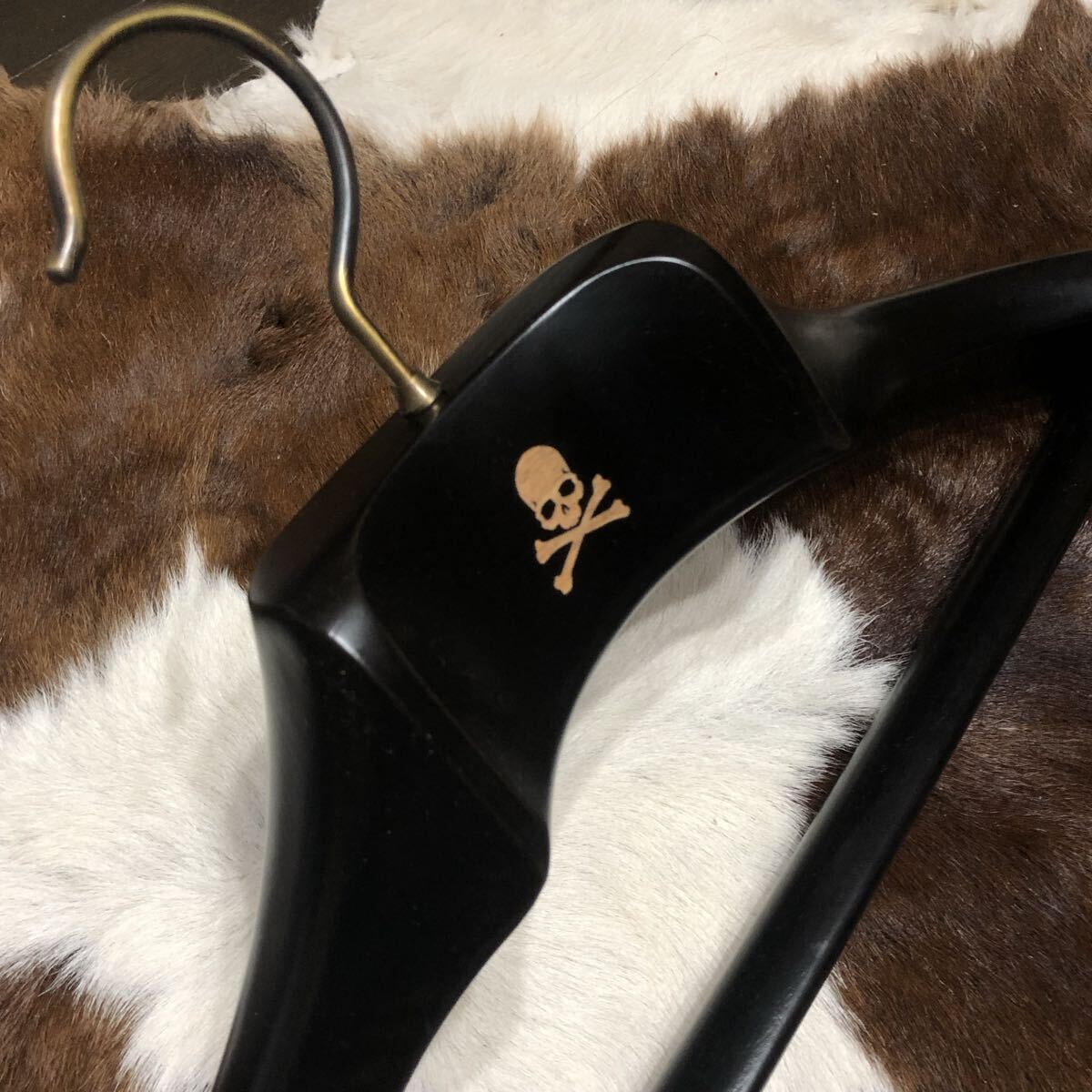 NAKATA HANGER 中田ハンガーHead Porter x mastermind JAPAN ジャケット用ハンガー ブラックアンティーク黒AGブロンズ（幅430x厚55mm）高級_画像6