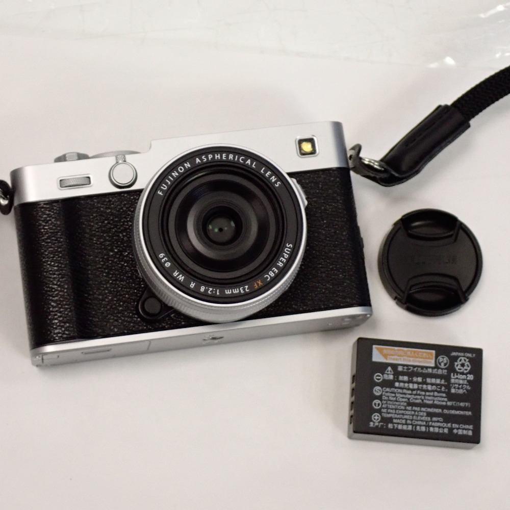 Th1001851 フジフイルム ミラーレスデジタルカメラ X-E5 XF23mm レンズキット シルバー 美品・中古_画像1