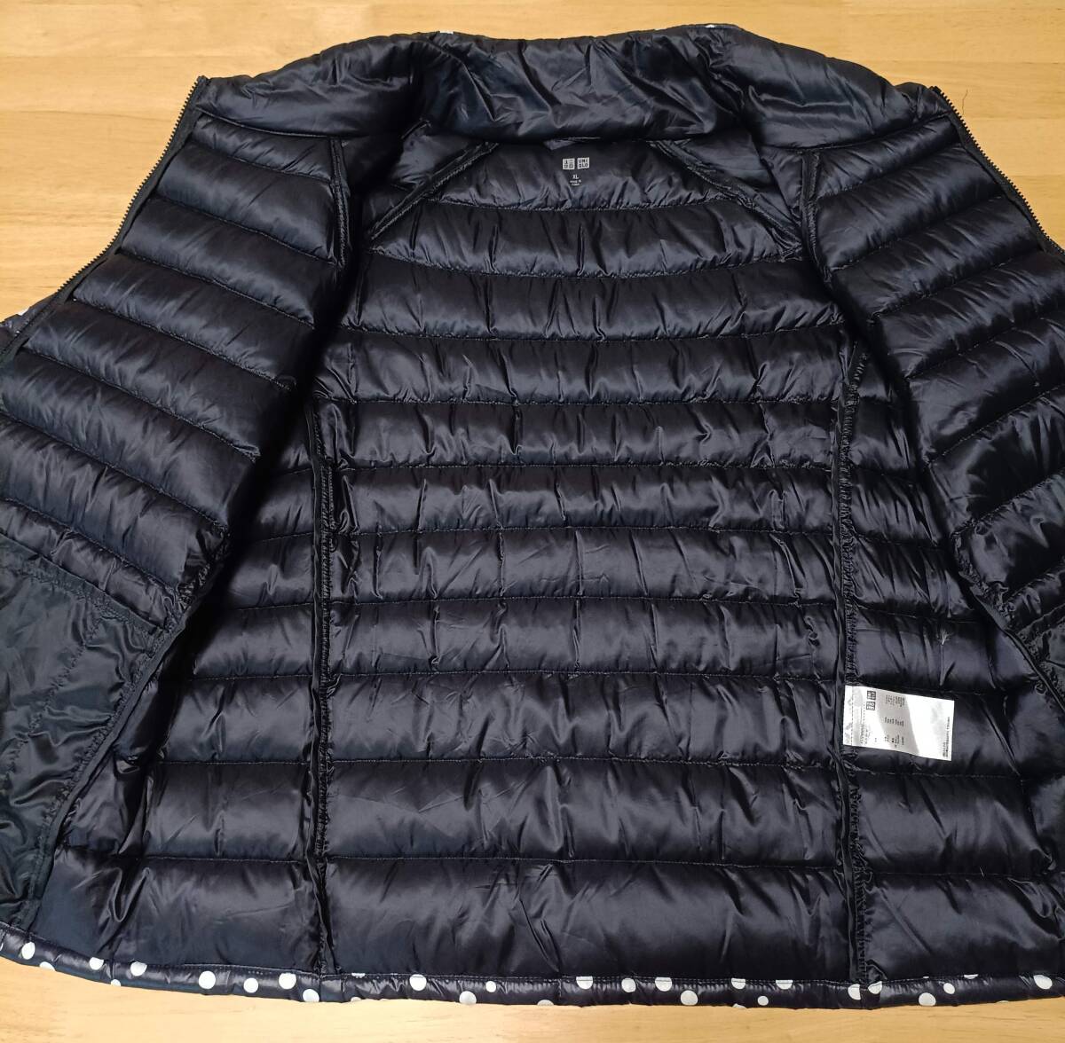【Ｊ26】希少 UNIQLO ユニクロ ウルトラライトダウンジャケット XL ネイビー ドット柄 商品番号075836 軽量 大きいサイズ_画像5