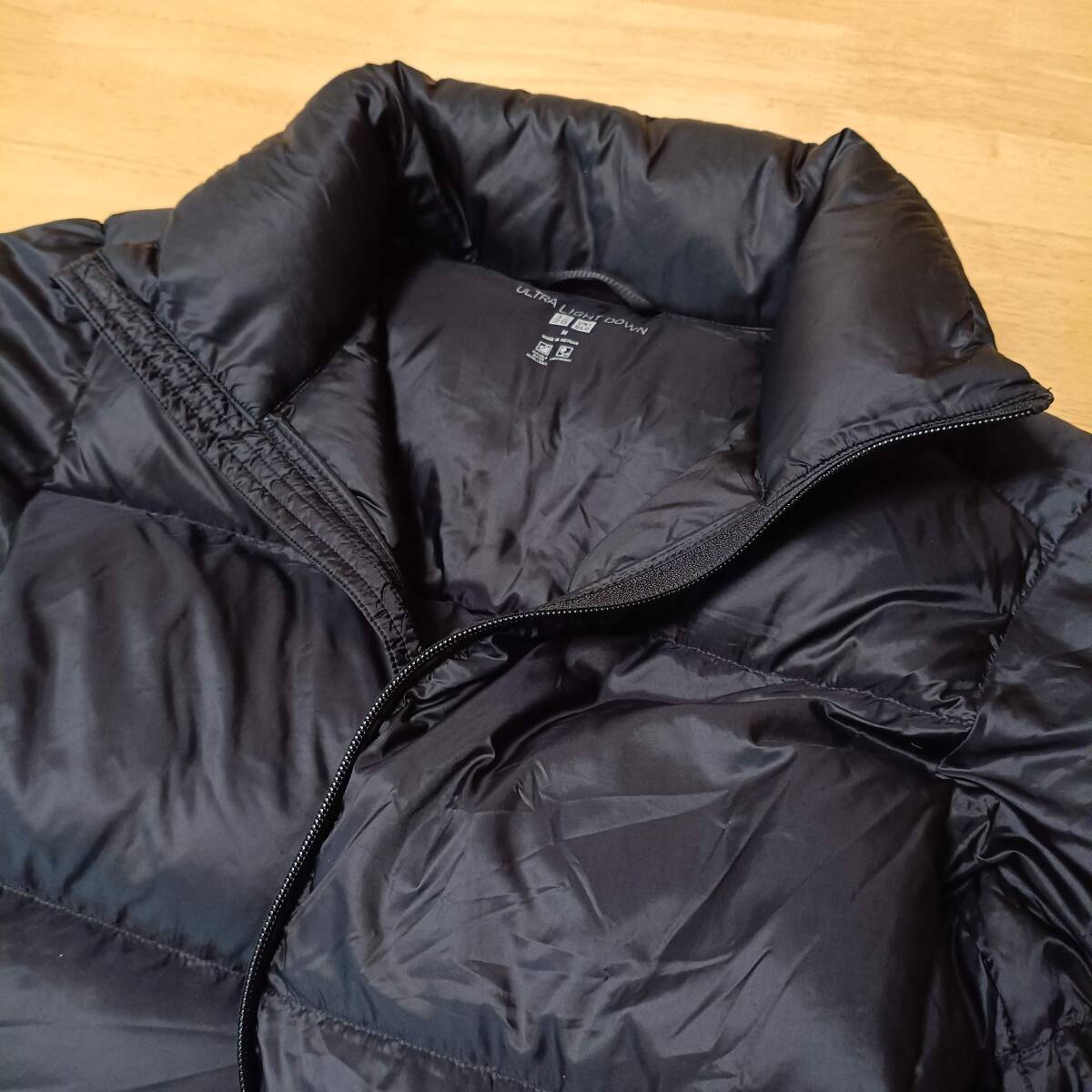 【Ｏ１】メンズ UNIQLO ユニクロ ウルトラライトダウンボリュームジャケット Ｍ ブラック 商品番号422225 軽量 ダウンジャケット_画像6