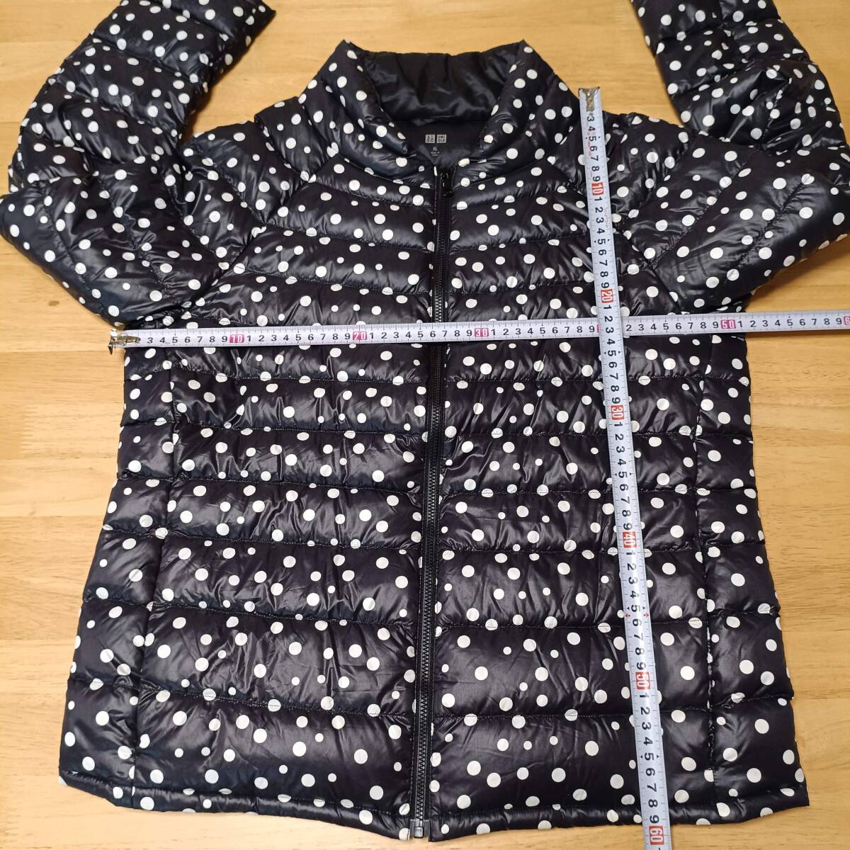 【Ｊ26】希少 UNIQLO ユニクロ ウルトラライトダウンジャケット XL ネイビー ドット柄 商品番号075836 軽量 大きいサイズ_画像3