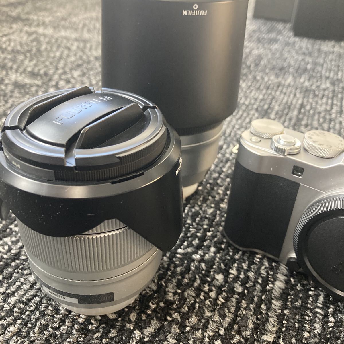 1円から! フジフィルムX-A3 レンズ2個セット 美品 通電未確認 カメラおまとめ!管理番号110_画像2