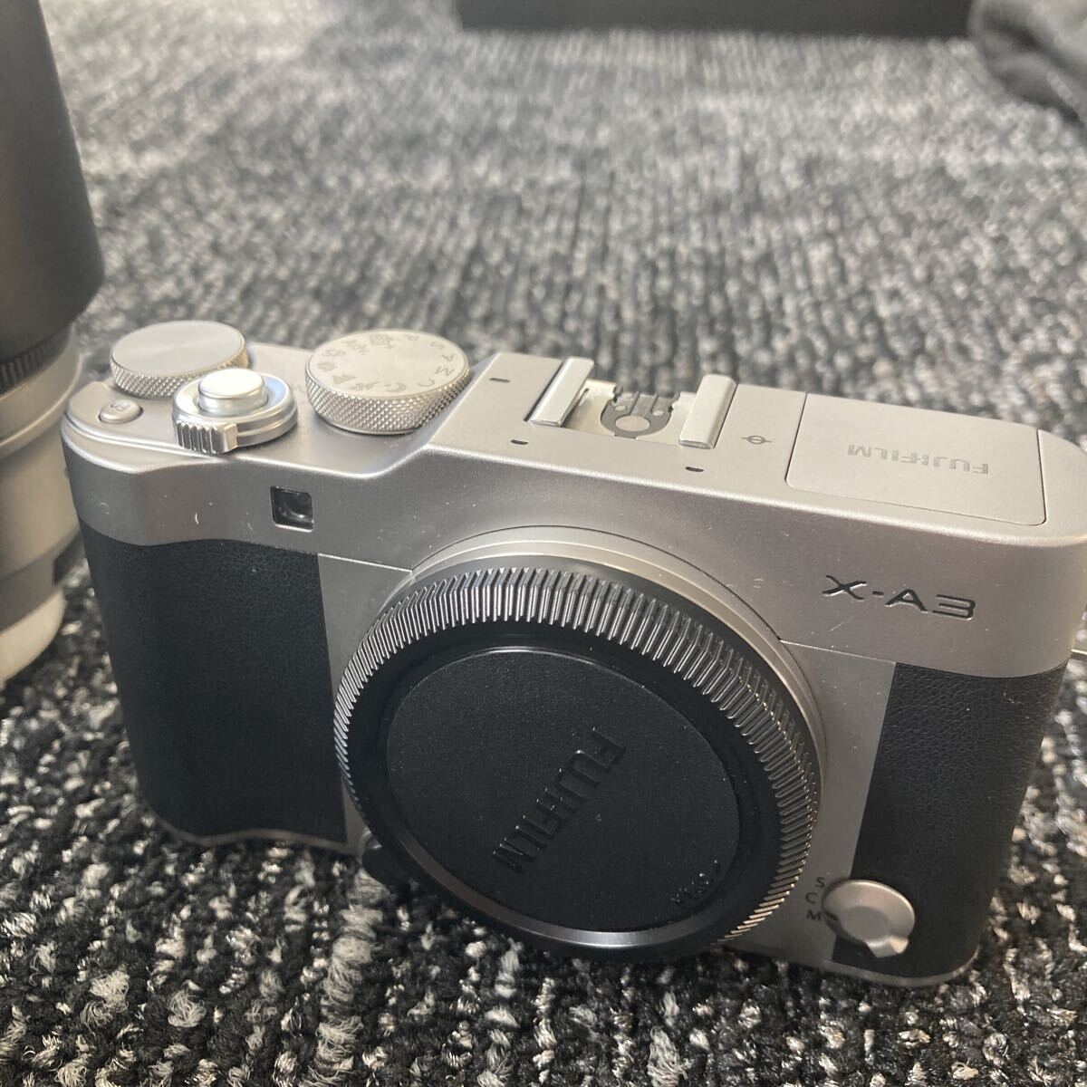 1円から! フジフィルムX-A3 レンズ2個セット 美品 通電未確認 カメラおまとめ!管理番号110_画像3