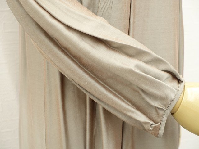 定価\33,000 新品タグ付 ウンディッチノーベ UNDICI NOVE ひざ丈 パフスリーブ 長袖 ワンピース フォーマル 38 カーキゴールド_画像2