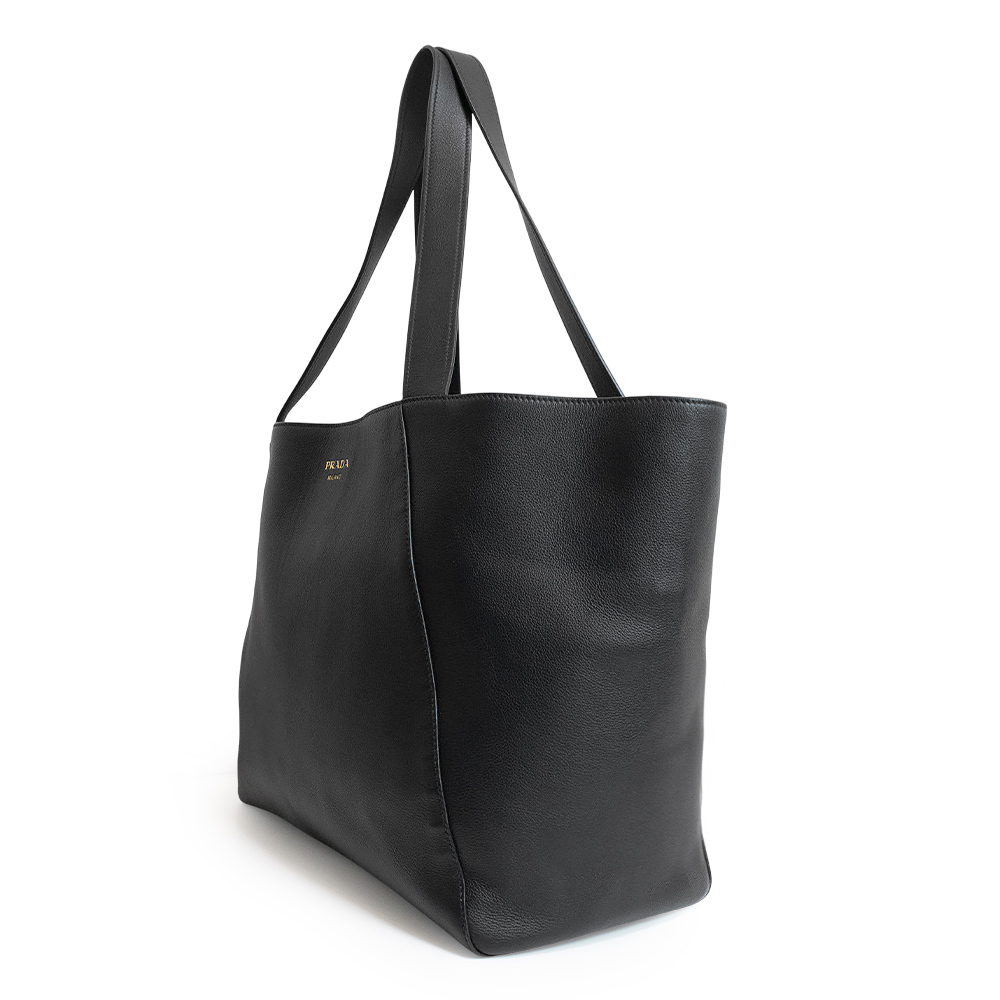 ( не использовался выставленный товар ) Prada PRADA Logo большая сумка soft серый n кожа NERO Nero черный серебряный металлические принадлежности 2VG123