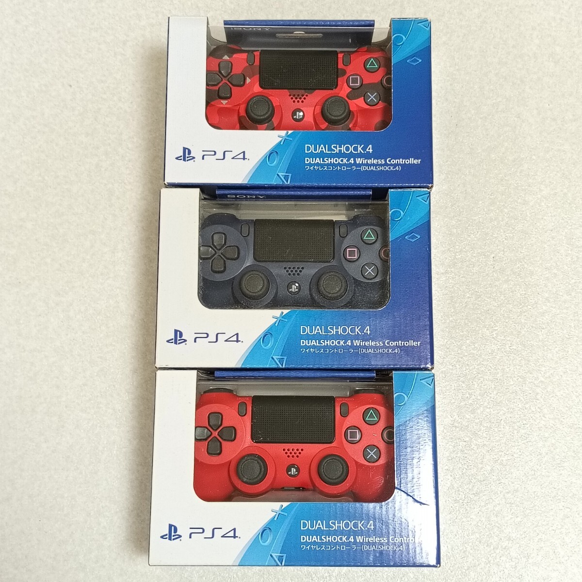 S【PS4 ワイヤレスコントローラー×3】DUALSHOCK4 SONY CUH-ZCT2J デュアルショック4 プレステ レッド ネイビー 迷彩 プレイステーション_画像1