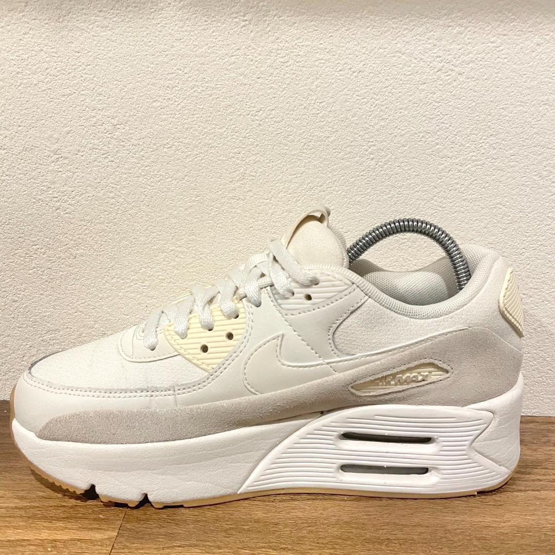 NIKE WMNS AIR MAX 90 LV8 ナイキ エア マックス 90 ホワイトベージュ レディース FD4328-100 ローカットスニーカー カジュアル 24cm _画像6