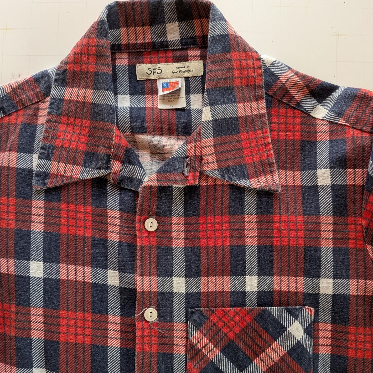 SFS カジュアルシャツ サンフランシスコ製 レッド/ネイビー チェック柄 コットン メンズ サイズS(US/M程度) ユーズド品 並行輸入_画像6