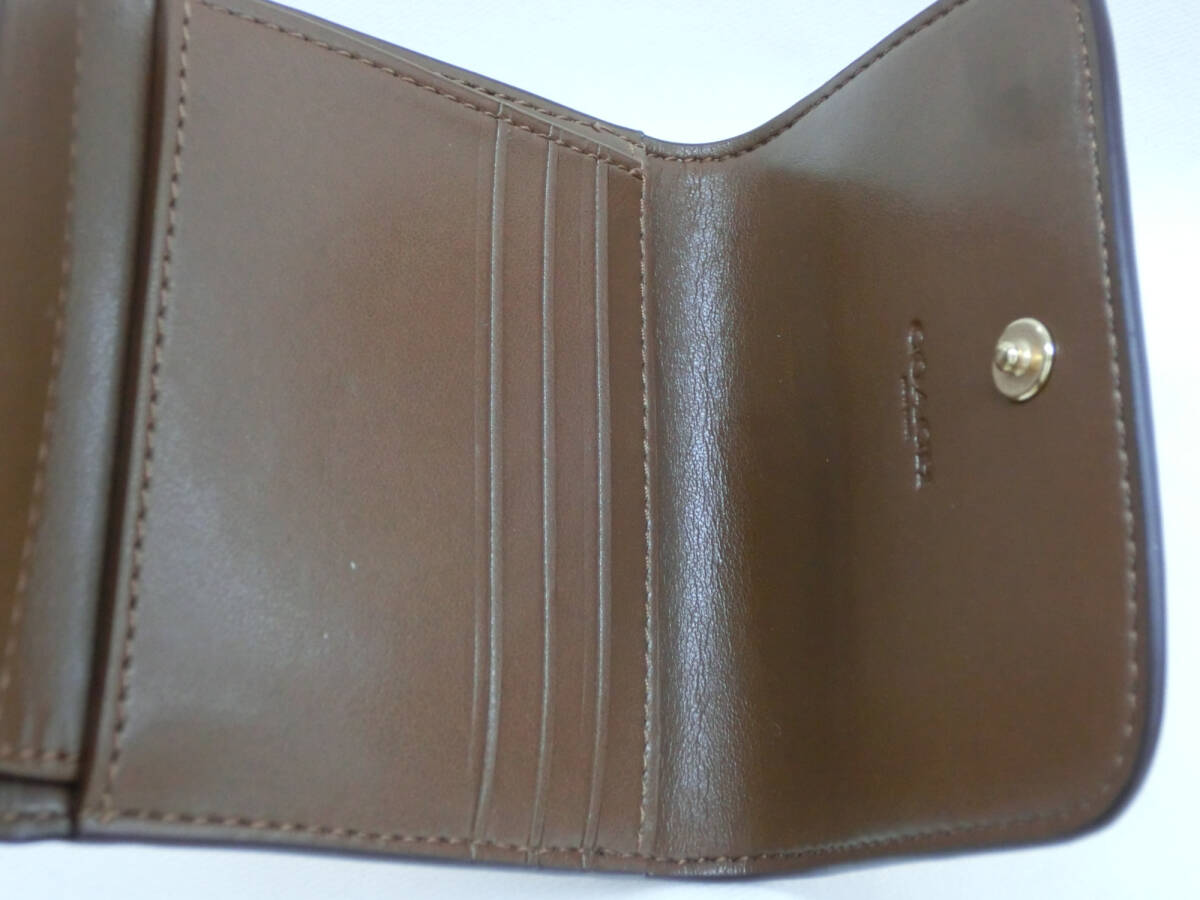 ‡ 0087 【美品】 COACH コーチ 三つ折り財布 フローラルアップリケ ミニ財布 花柄 ベージュ サーモンピンク系 小銭入れ有_画像4