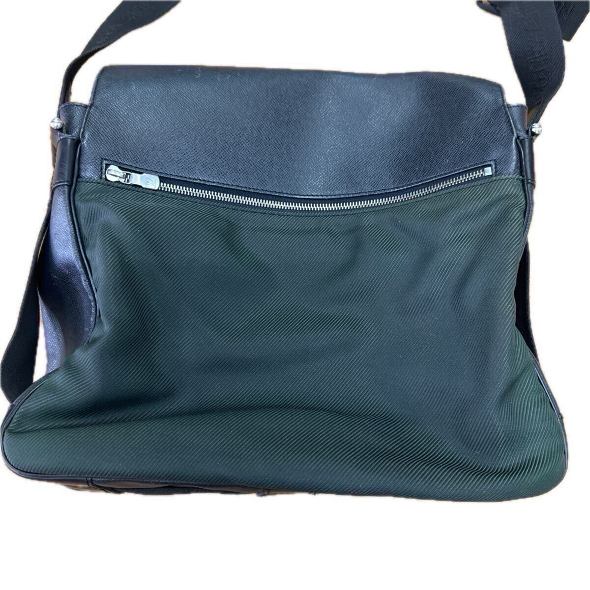 ルイ・ヴィトン　黒/タイガ/ヴィクトール/メッセンジャー/斜め掛け/ショルダー/M30142_画像5