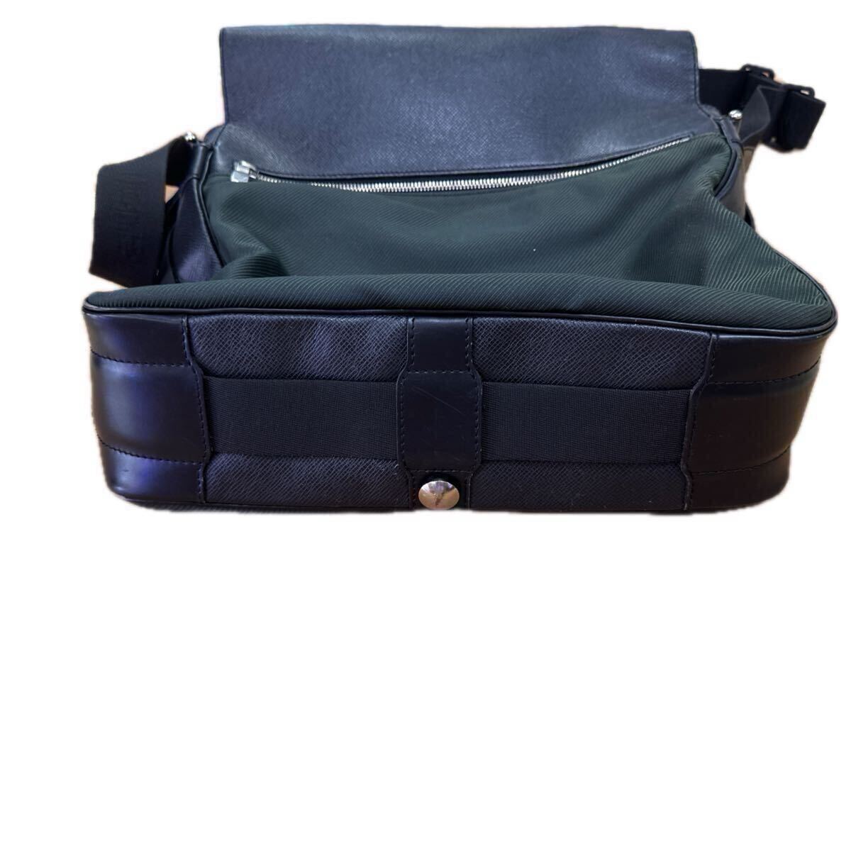 ルイ・ヴィトン　黒/タイガ/ヴィクトール/メッセンジャー/斜め掛け/ショルダー/M30142_画像8