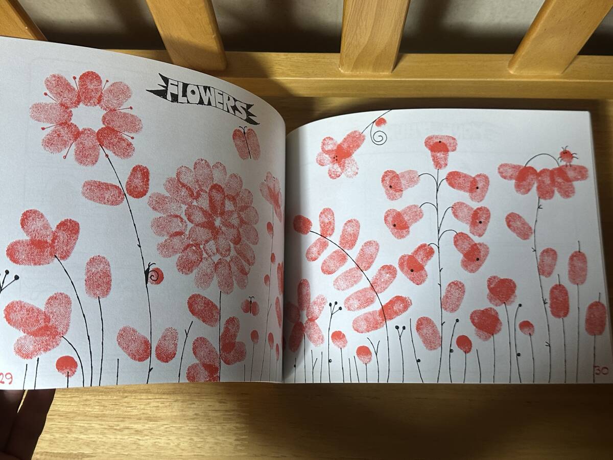 ★エド・エンバリー　『 ED EMBERLEY’S　GREAT THUMBPRINT　DRAWING BOOK 』　親指スタンプのお絵描き絵本★洋書_画像6