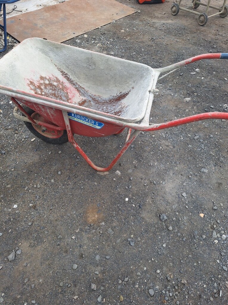 KUROCKER’S 一輪車 ノーパンクタイヤ 赤☆引取り歓迎☆_画像1