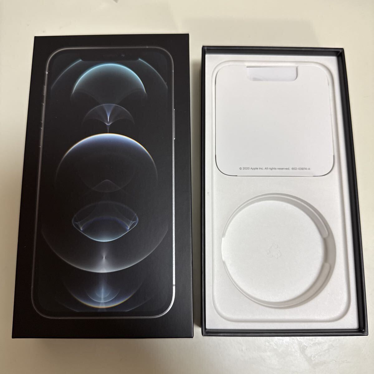 iPhone12 Pro серебряный SIM свободный Apple корпус только коробка есть 