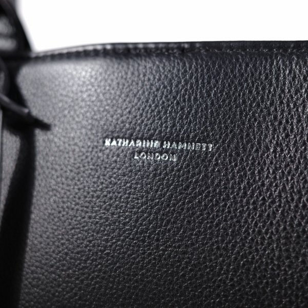 新品1円～★定価2.4万 KATHARINE HAMNETT LONDON キャサリン ハムネット ロンドン 牛革 本革レザー トートバッグ 黒 ブラック ◆9206◆_画像3