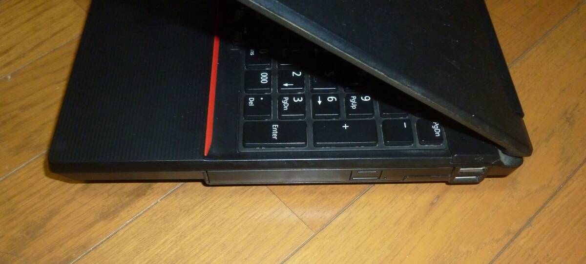 【第4世代】 ジャンク 富士通LIFEBOOK A744/H Core7-4600M Bios稼働 部品取り　管P-454_画像4