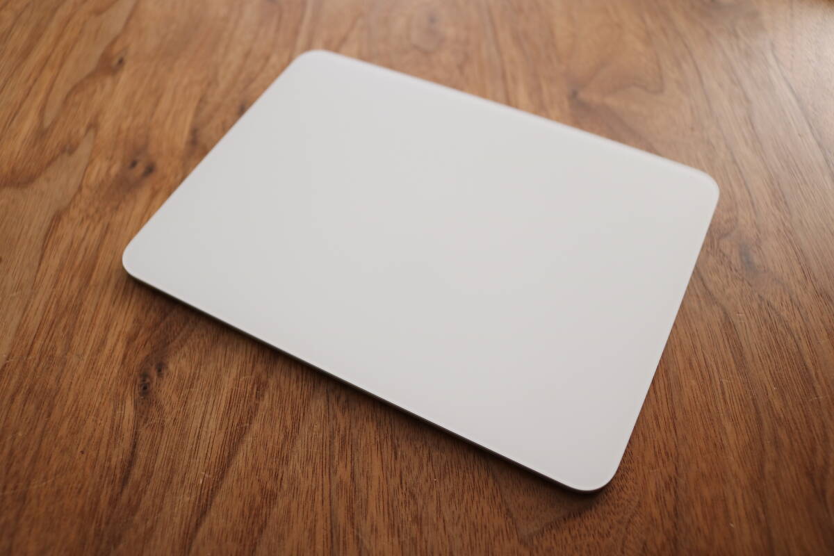 [程度良好] Apple Magic Trackpad（Multi-Touch対応）White Wireless Model A1535 MK2D3CH/A トラックパッド ホワイト_画像5