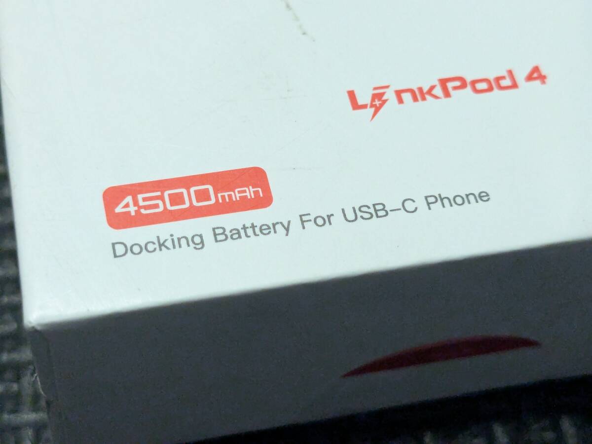 0711u1748　iWALK 超小型 モバイルバッテリー タイプc 4500mAh USB-C コネクター内蔵 直接充電 ピンク DBL-4500C_画像3