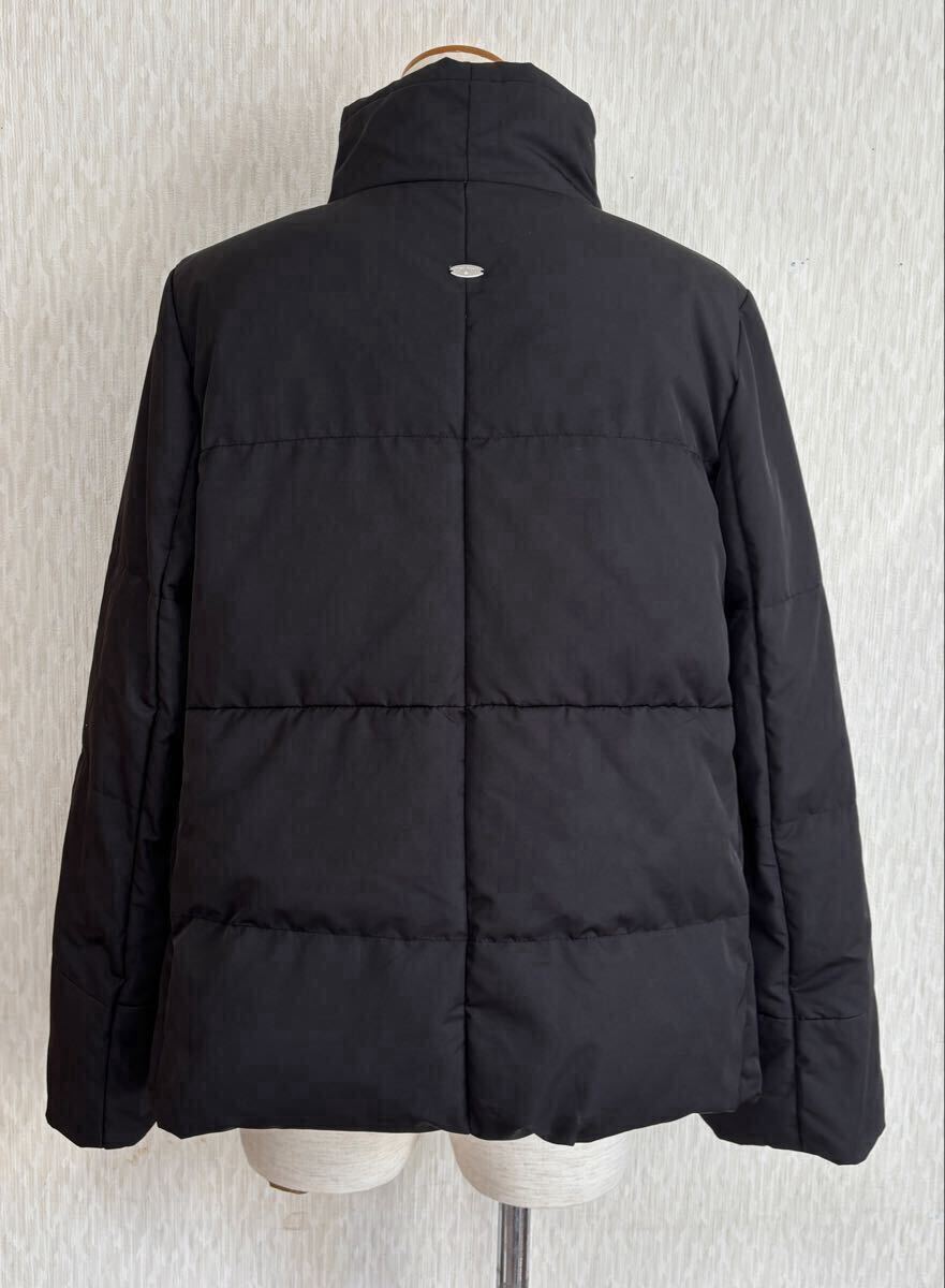 短時間2回使用の極美品! 18万 2024 秋冬コレクション ☆YUKI TORII☆ ユキトリイ インターナショナル ブラック ダウンコート♪_画像2