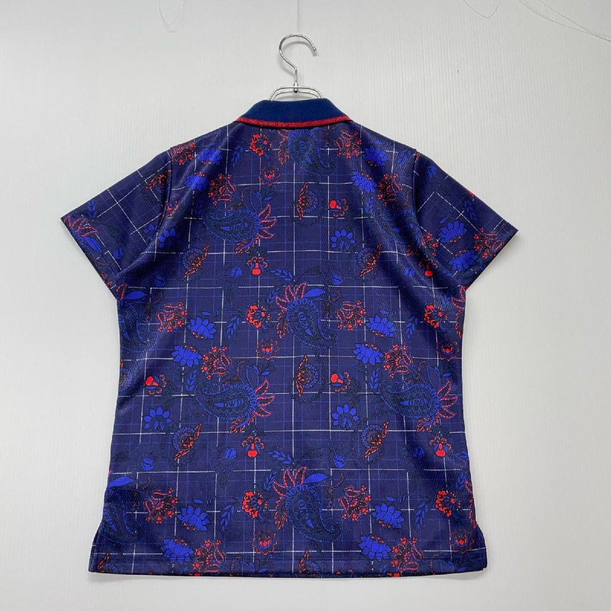 coco 中古【値下げ】 ダンスウィズドラゴンレディース 半袖ポロシャツ 3(L) ブルー系 スパンコールドラゴン ネコポス発送可 K020000_画像2