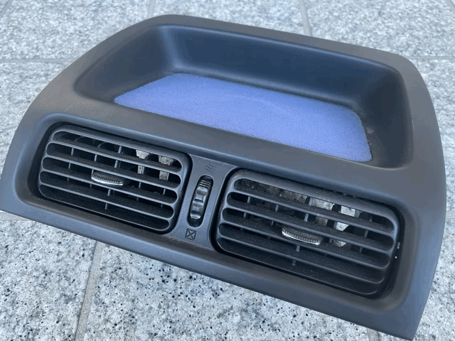 ★☆トヨタ アルテッツァ SXE10用純正センターエアコンパネル☆★_画像2