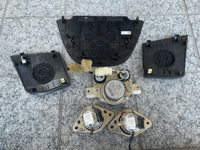 ★☆後期 スバル レガシィ BRG BMM BRM BR9 BM9用純正オプションマッキントッシュ コンソールダッシュスピーカー センター左右 3/3☆★_画像4