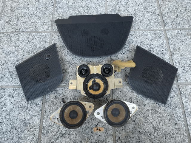 ★☆後期 スバル レガシィ BRG BMM BRM BR9 BM9用純正オプションマッキントッシュ コンソールダッシュスピーカー センター左右 3/3☆★_画像1