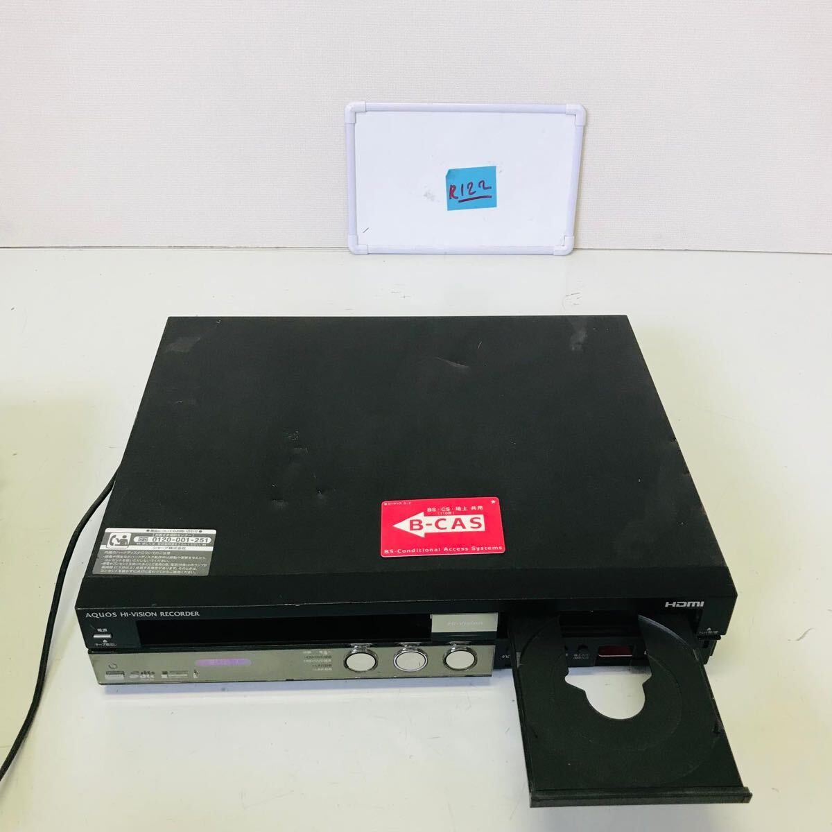 SHARP シャープ DVDレコーダー HDD DVD VHS D V-ACV52 電源のみ　動作未確認現状品　中古品_画像2