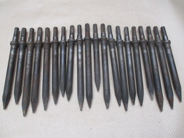 中古品　エアーチッパー用　ブルポイント　20本　６角軸　②（H-100）_画像1
