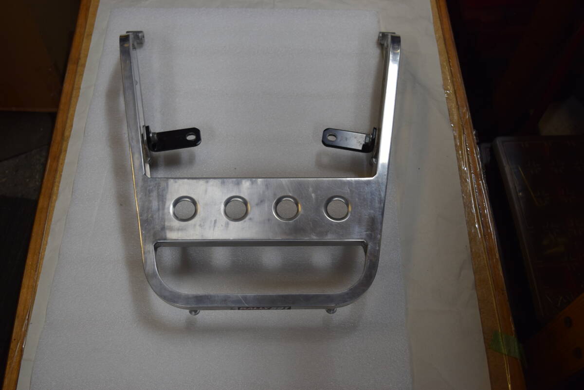 GSX1300R　隼　ハヤブサ GX72A 08-20 リアキャリア　　RALLY591　ラフ＆ロード 中古　クロネコ送料着払発送_画像6