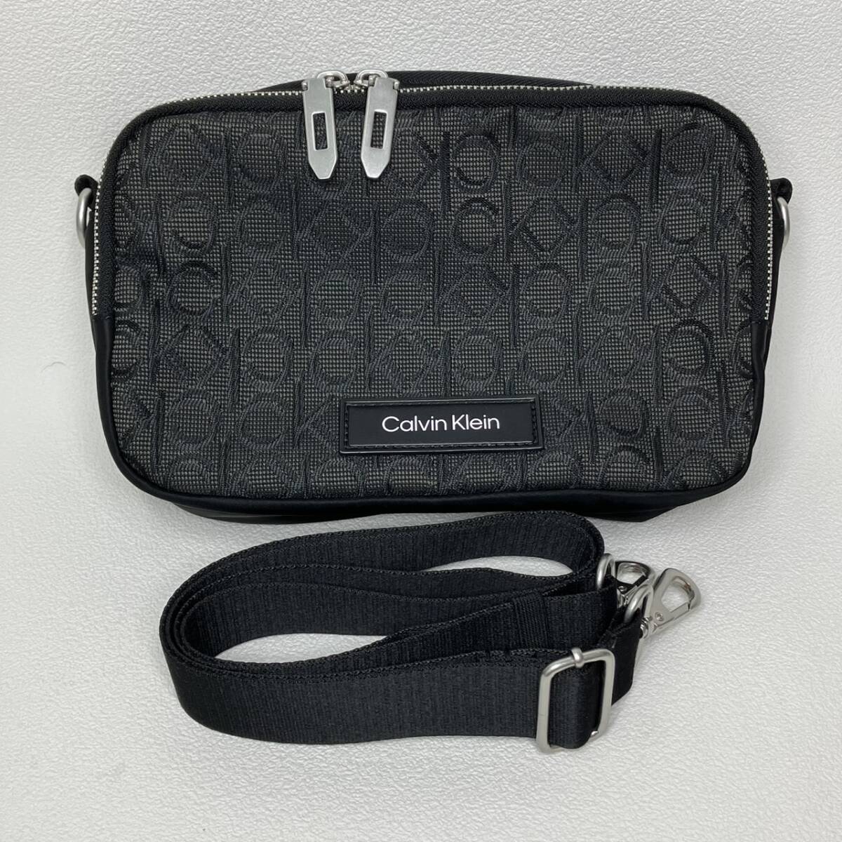 [ прекрасный товар ] Calvin Klein сумка на плечо парусина черный 