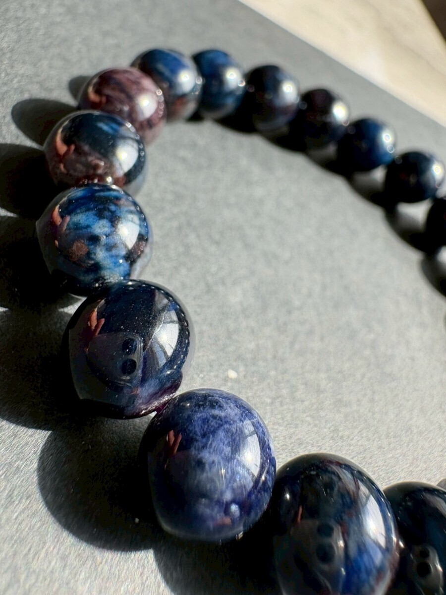 希少石 ブルースギライト 南アフリカ産 9mm玉 ブレスレット 内径約16cm 高品質 ブレスレット スギライト杉石 パワーストーン 鑑定書あり_画像4