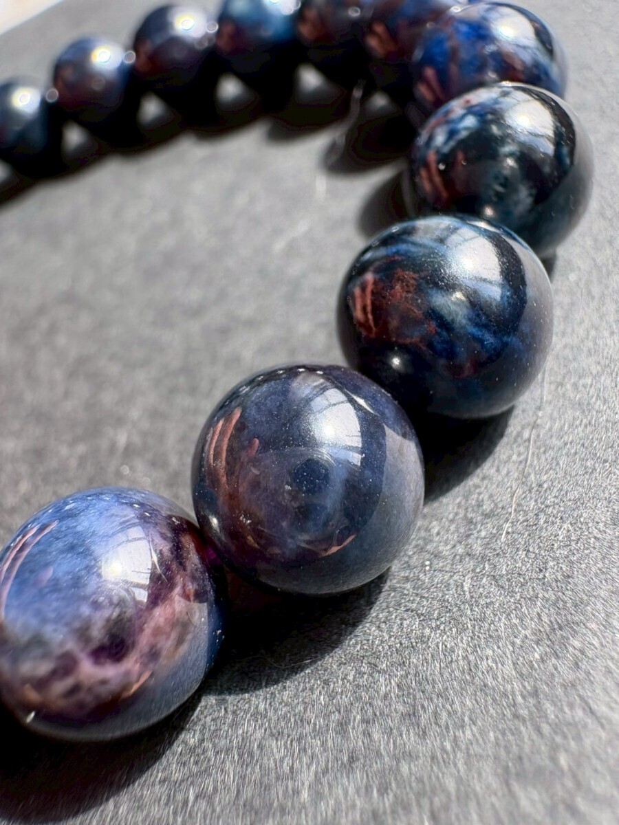 希少石 ブルースギライト 南アフリカ産 9mm玉 ブレスレット 内径約16cm 高品質 ブレスレット スギライト杉石 パワーストーン 鑑定書あり_画像5