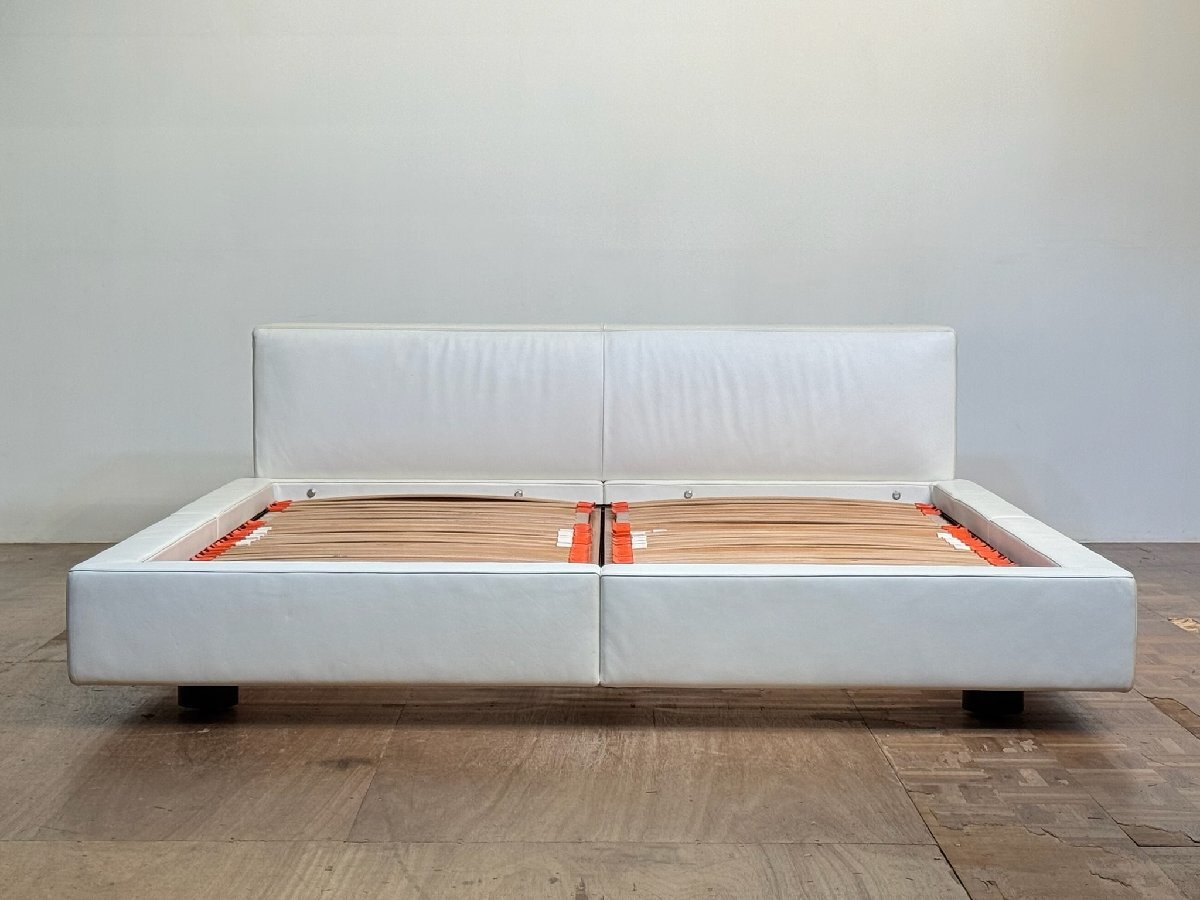 ps0269｜Poltrona Frau 総本革 Roberto Palomba 総本革 SERA/セラ ミニマムレザーキングベッドフレーム｜ポルトローナフラウ 大塚家具 B＆B_画像2